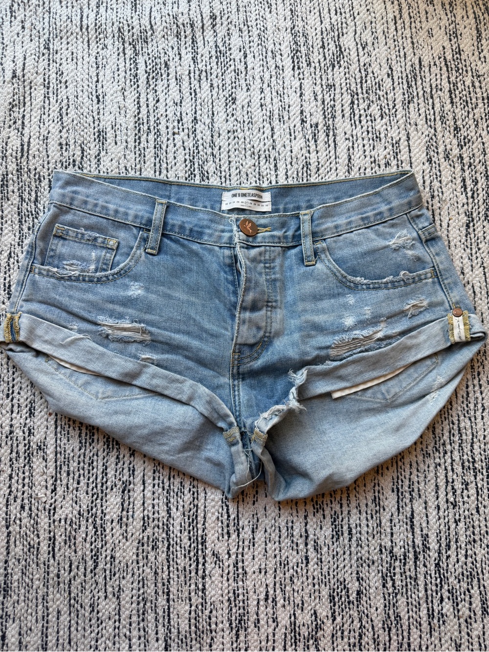 One x One Teaspoon Bandits Jeans Shorts Size 27